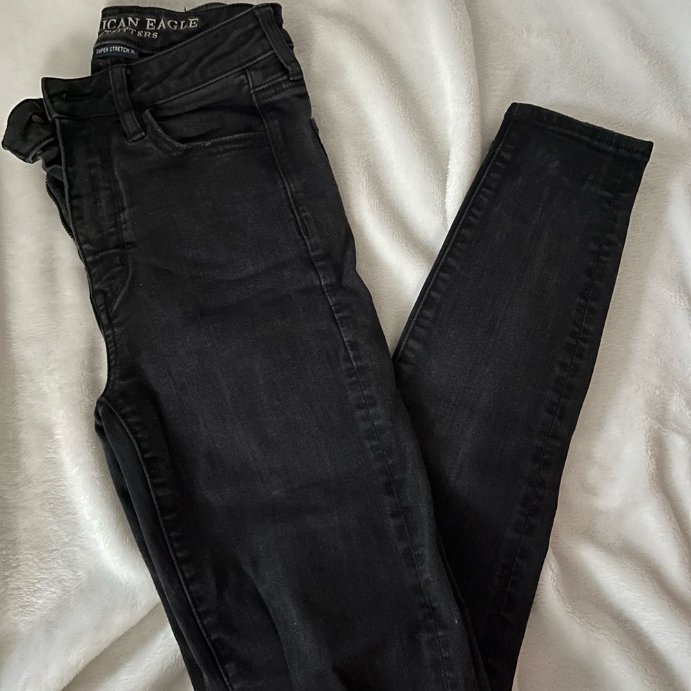 black american eagle skinny jeans size 2
